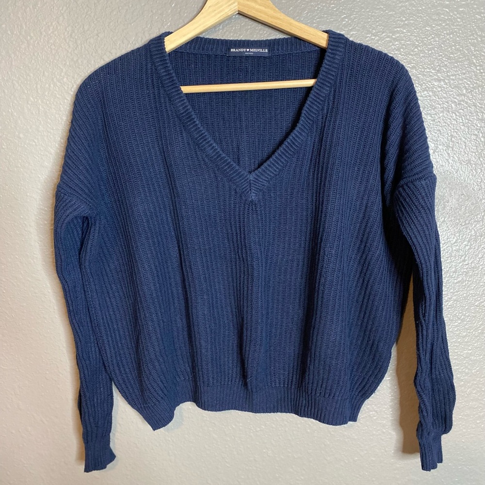 Brandy Melville Blue V-Neck Sweater Ribbed Knit fits like a Medium